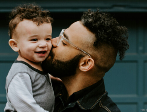 El com-padre de Dios